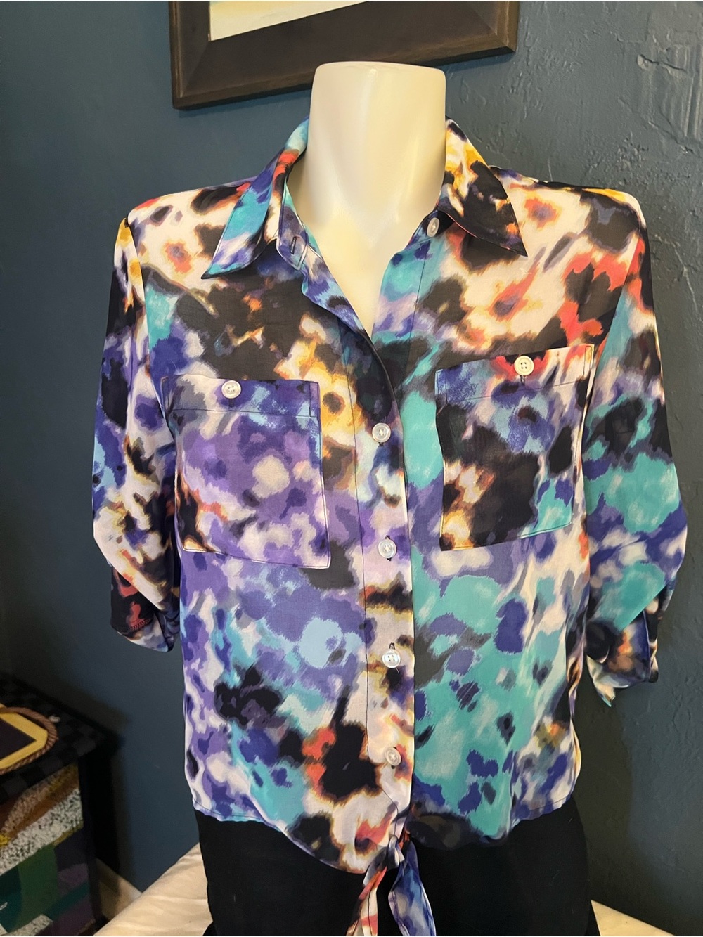 Ellen Tracy Multicolor Abstract Tie-Front Button Down Shirt